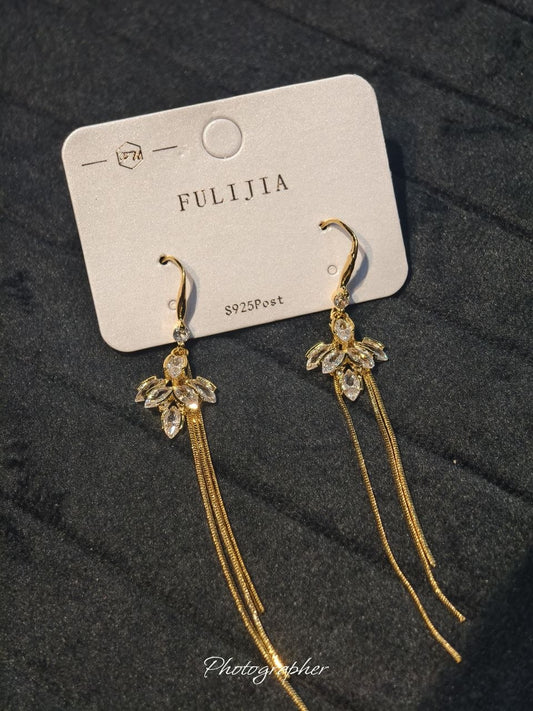 Golden Petal Tassel