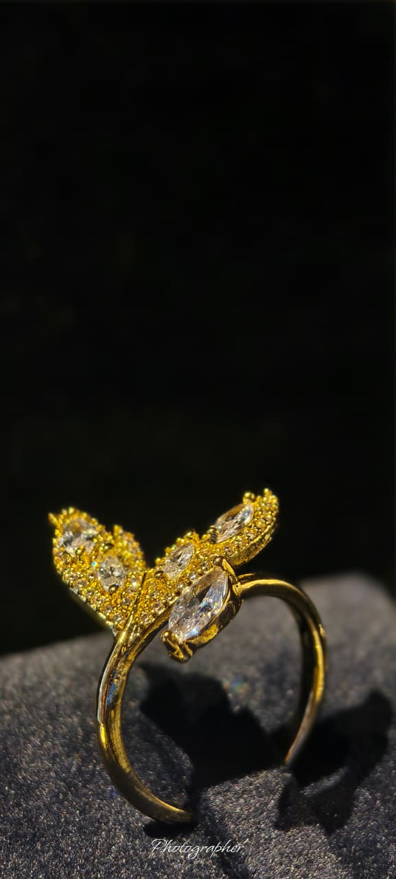 Golden Twin Leaf Zircon Ring