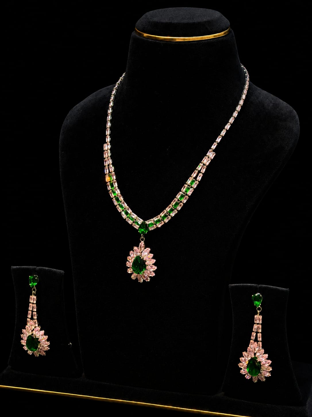 Emerald Royale Anti Tarnish Set