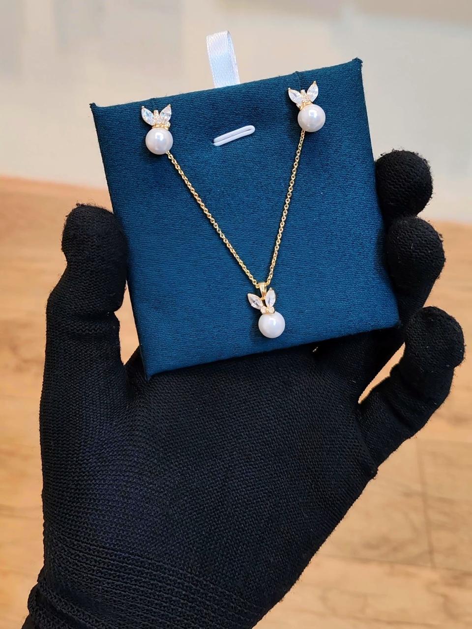 Elegant Pearl Zircon Locket Set
