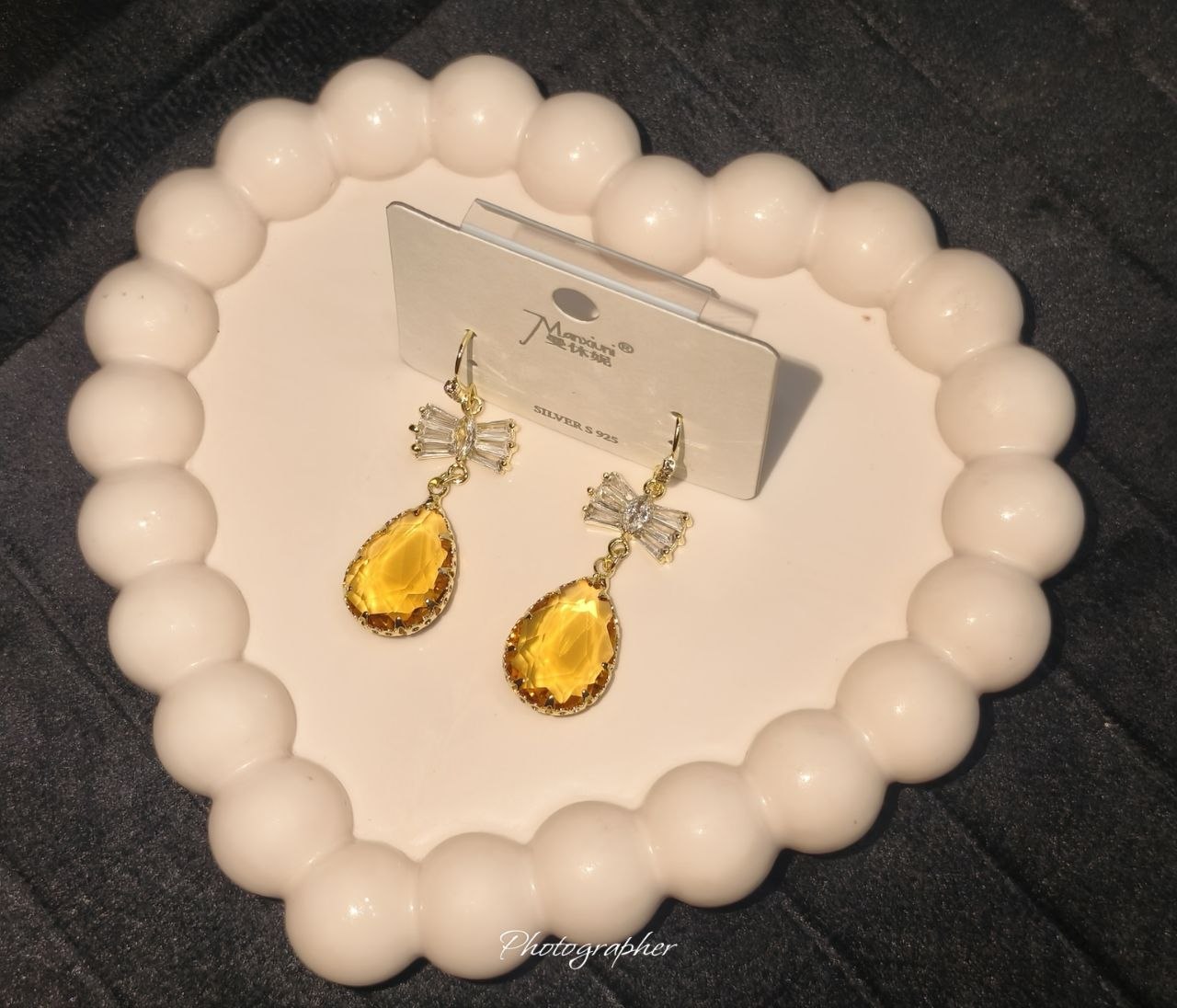 🎀 Gold Bow & Amber Teardrop Drop Earrings
