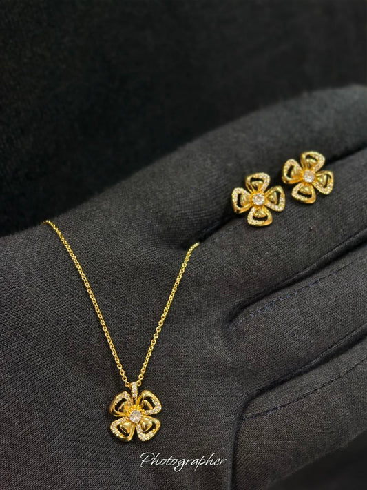 Golden Bloom Anti Tarnish Locket Set