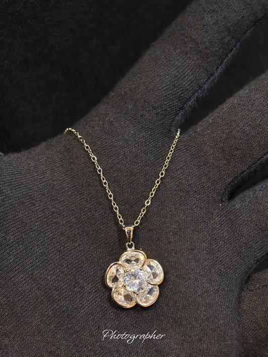 Premium White Floral Zircon Pendant Anti Tarnish