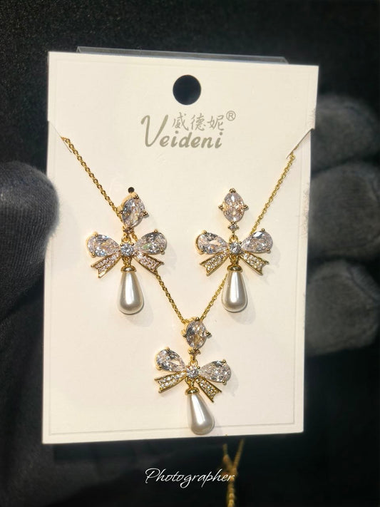 Royal Pearl Bow Zircon Set