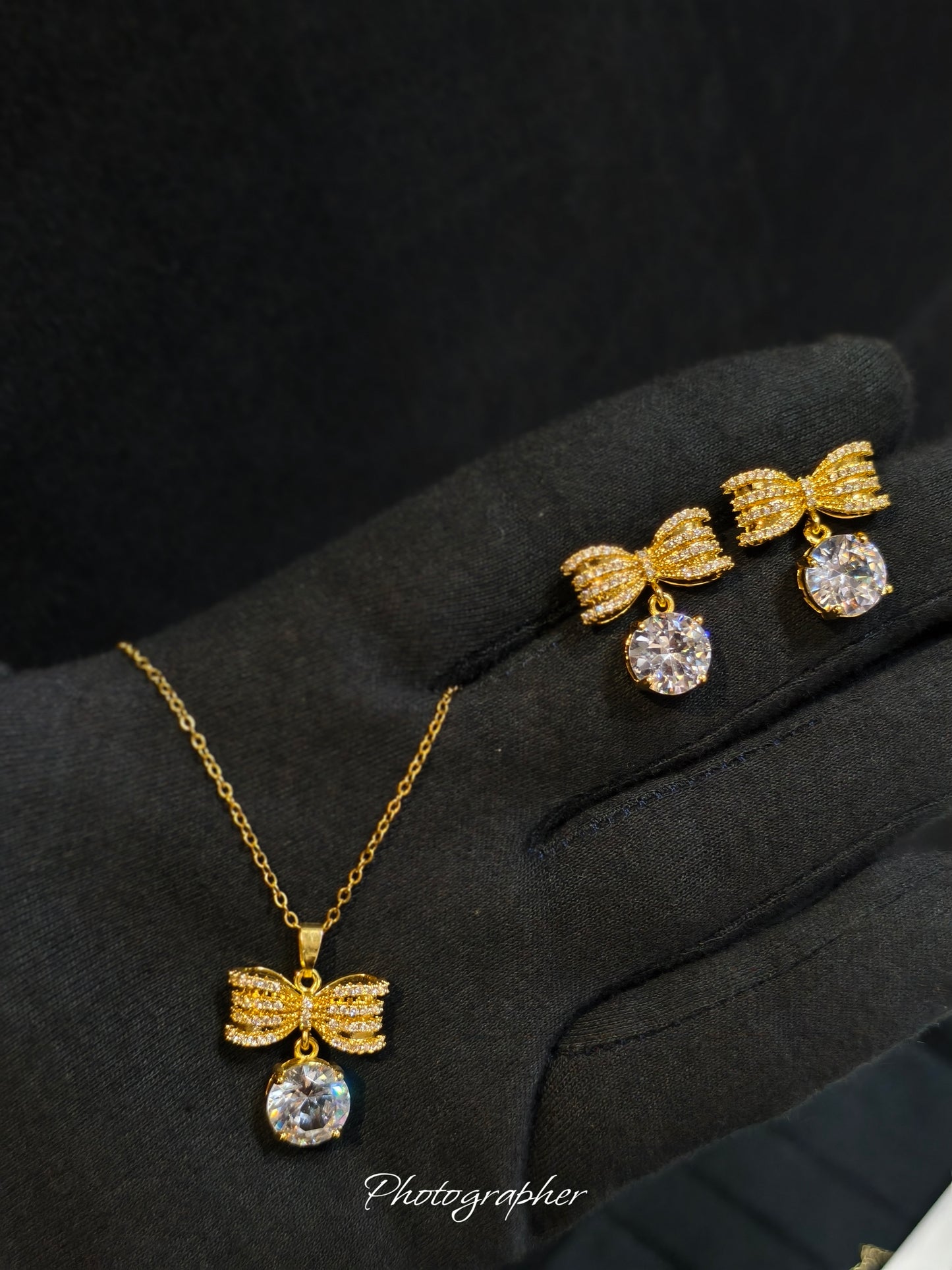 Bow Shine Zircon Locket Set