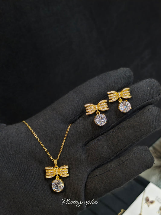 Bow Shine Zircon Locket Set