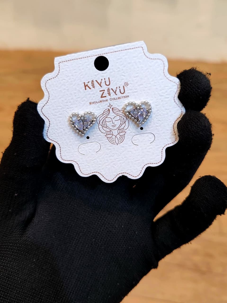 Pearl Border Crystal Heart Stud Earrings